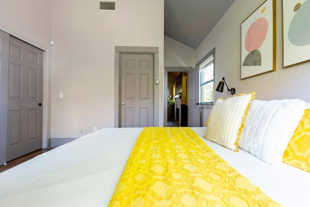 2Br Home W Parking Downtown Charm In Full Bloom! Тусон Экстерьер фото
