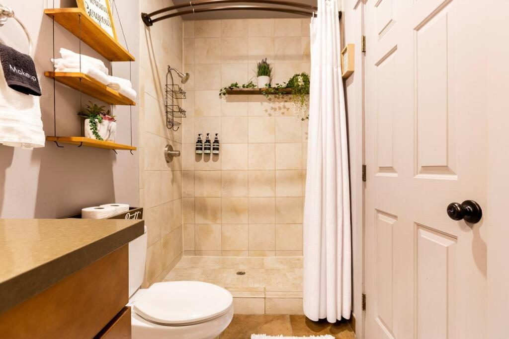 2Br Home W Parking Downtown Charm In Full Bloom! Тусон Экстерьер фото