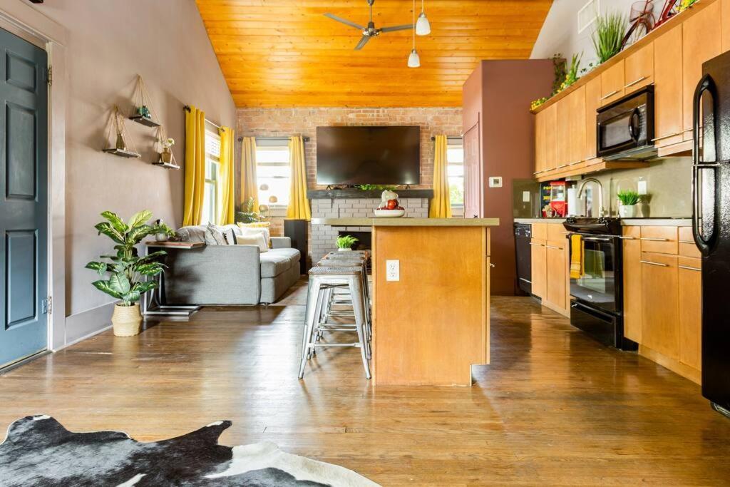 2Br Home W Parking Downtown Charm In Full Bloom! Тусон Экстерьер фото