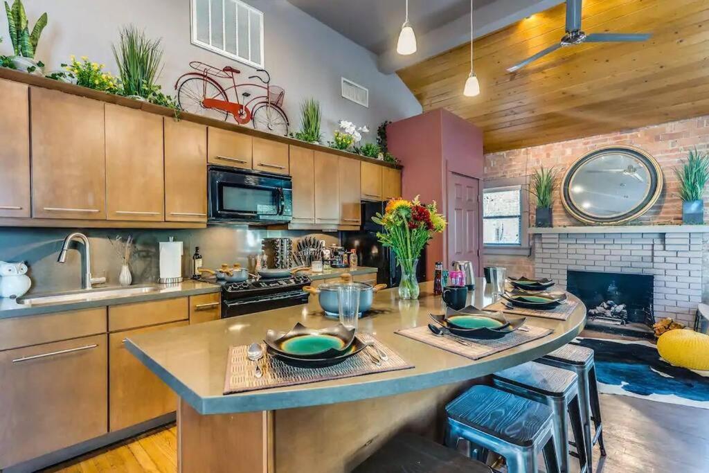 2Br Home W Parking Downtown Charm In Full Bloom! Тусон Экстерьер фото