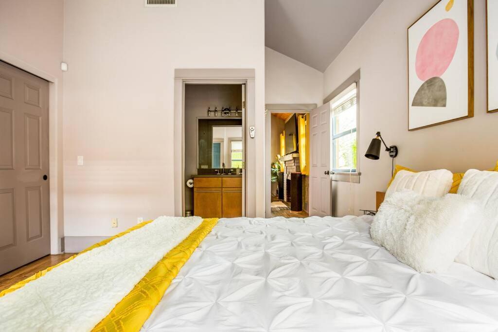 2Br Home W Parking Downtown Charm In Full Bloom! Тусон Экстерьер фото