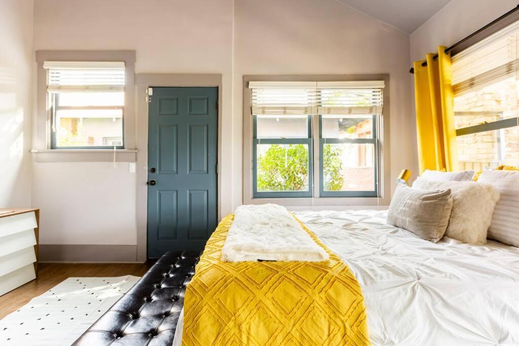 2Br Home W Parking Downtown Charm In Full Bloom! Тусон Экстерьер фото