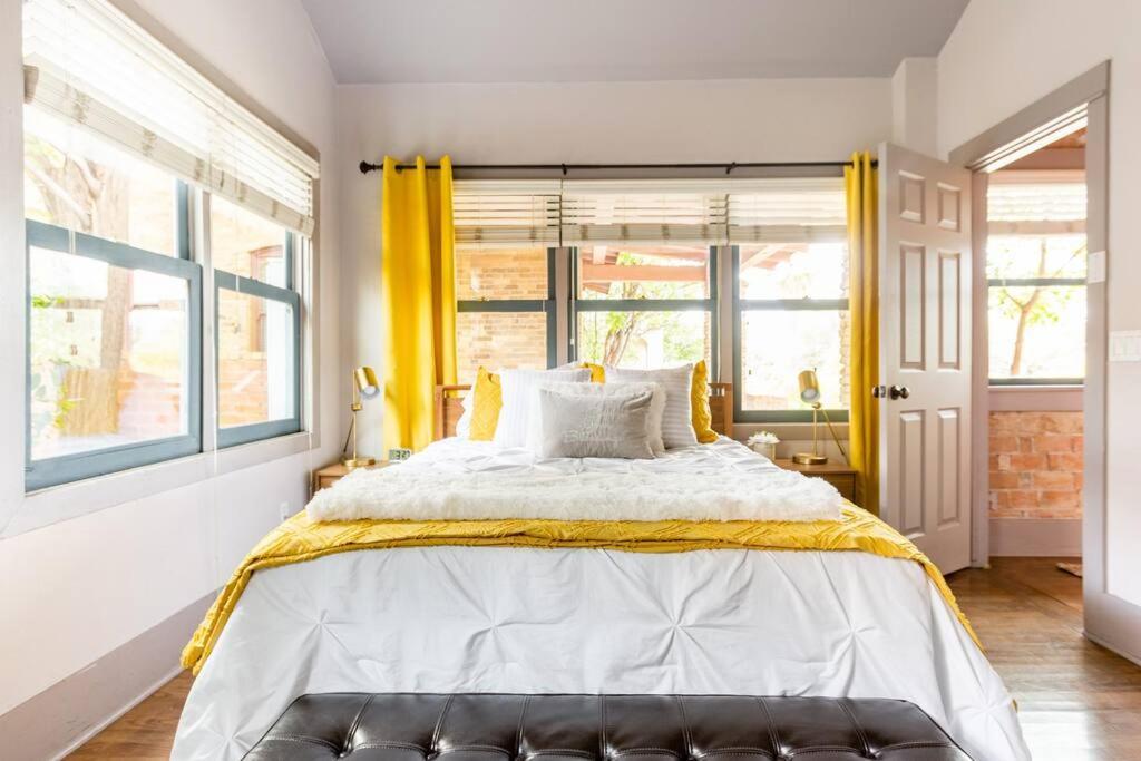 2Br Home W Parking Downtown Charm In Full Bloom! Тусон Экстерьер фото
