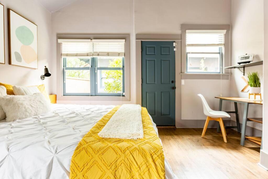 2Br Home W Parking Downtown Charm In Full Bloom! Тусон Экстерьер фото