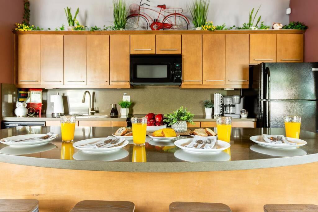 2Br Home W Parking Downtown Charm In Full Bloom! Тусон Экстерьер фото