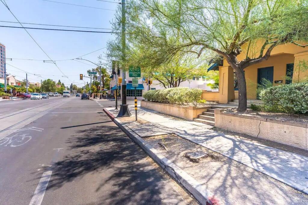 2Br Home W Parking Downtown Charm In Full Bloom! Тусон Экстерьер фото
